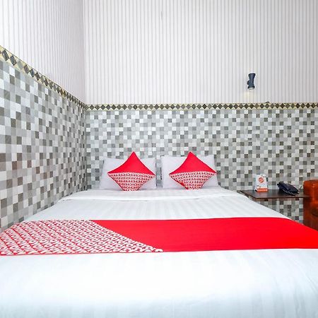 Oyo 3125 Hotel Taman Sari Semarang Buitenkant foto