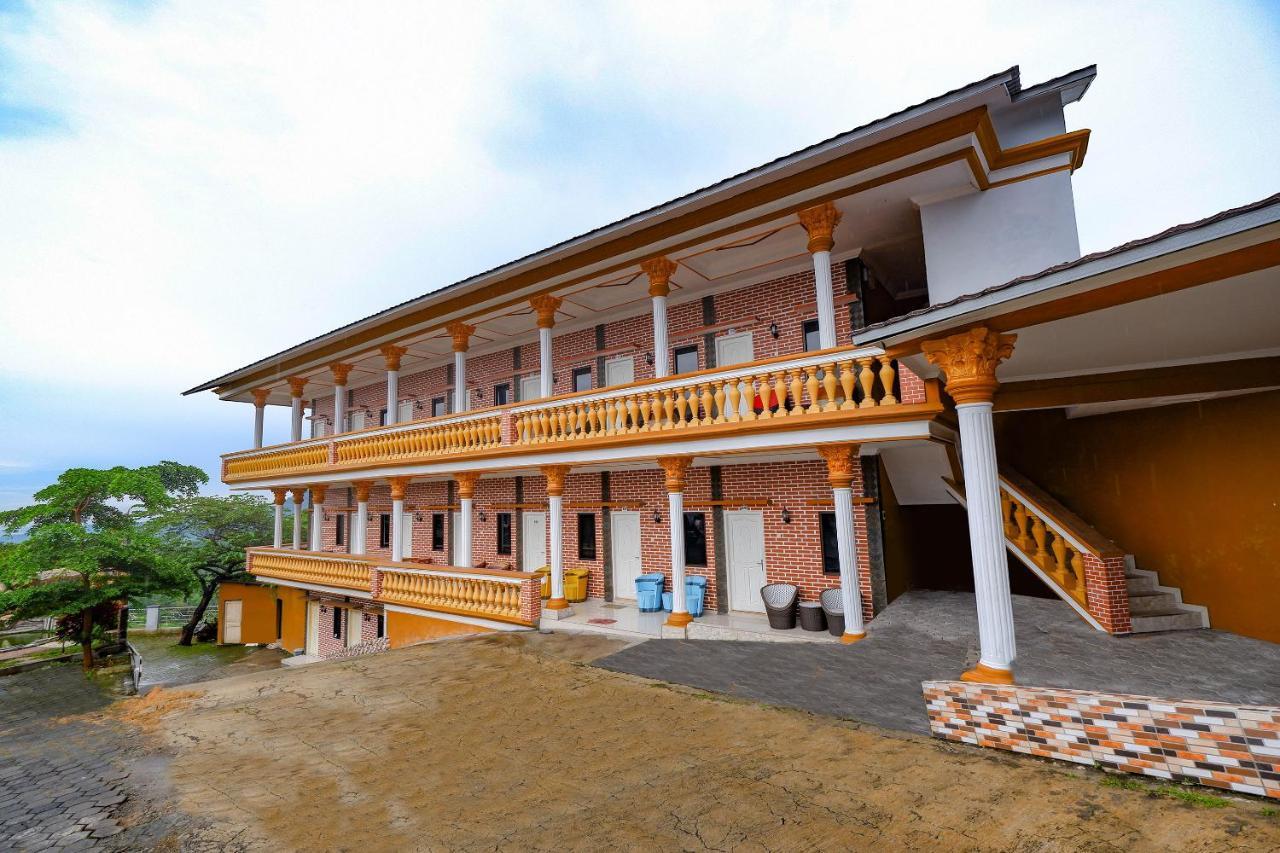 Oyo 3125 Hotel Taman Sari Semarang Buitenkant foto