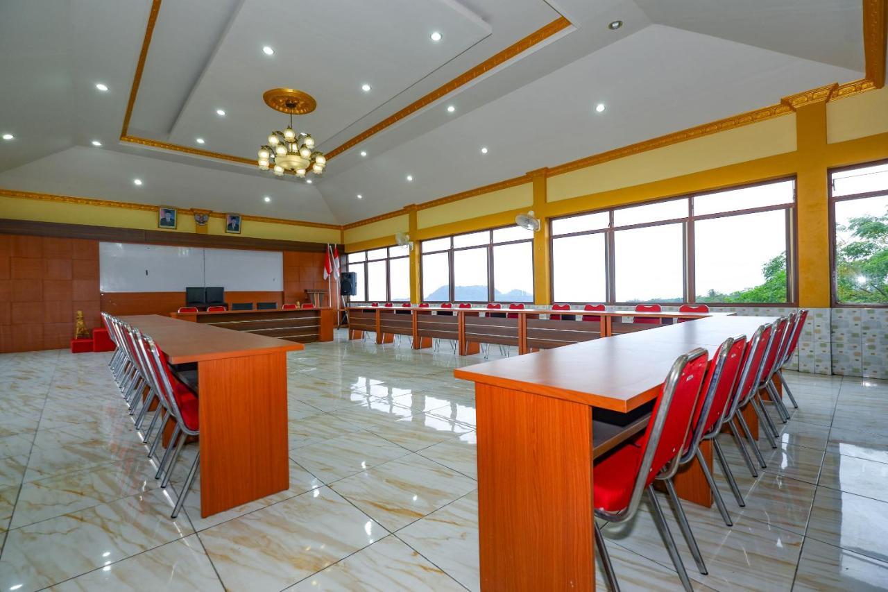 Oyo 3125 Hotel Taman Sari Semarang Buitenkant foto